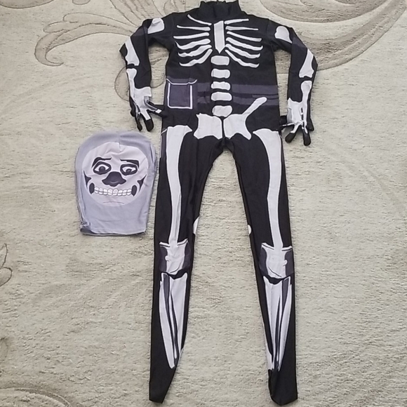 iroze8too Other - Kids Halloween Skeleton Bodysuit, L